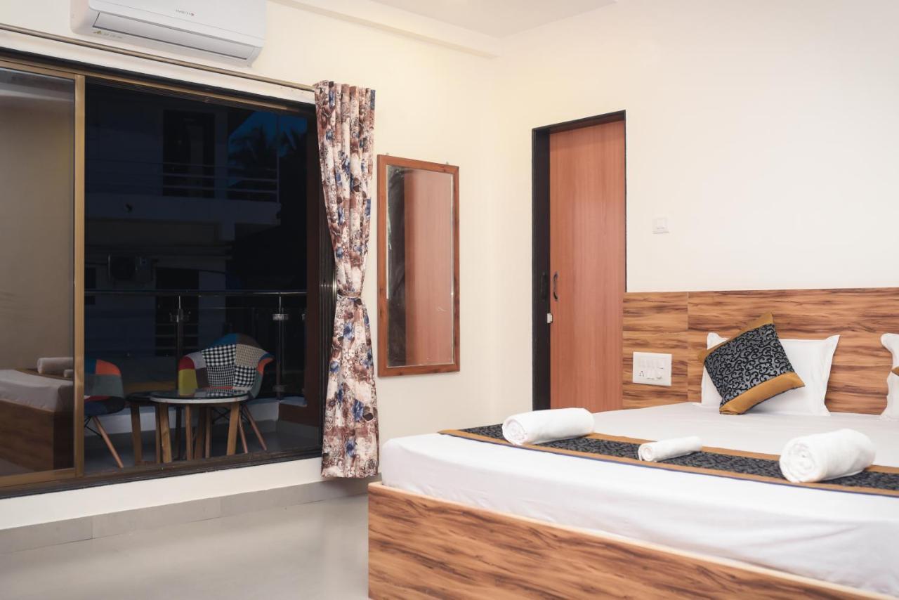 Lotus Hotel Nagaon Beach 알리바그 외부 사진
